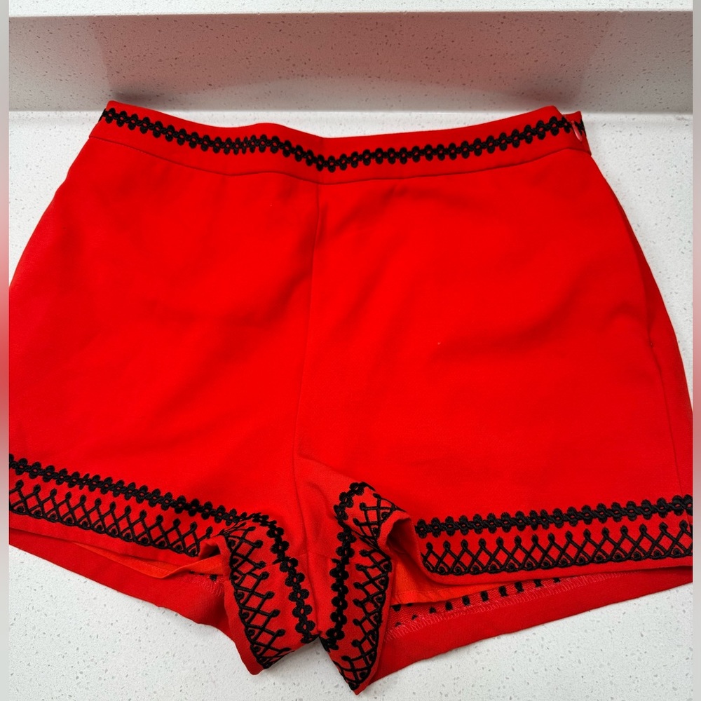 Shorts with embroidery